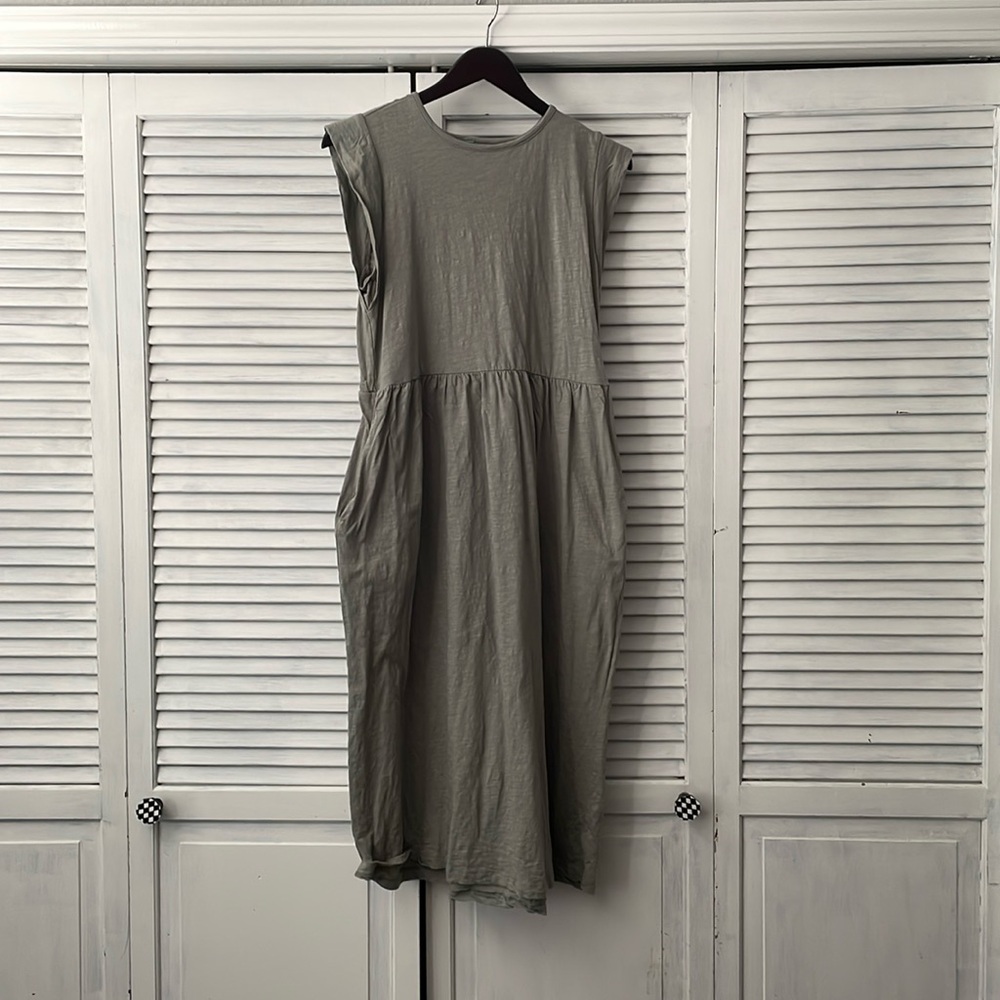 Green midi dress, EUC, size L - with pockets!